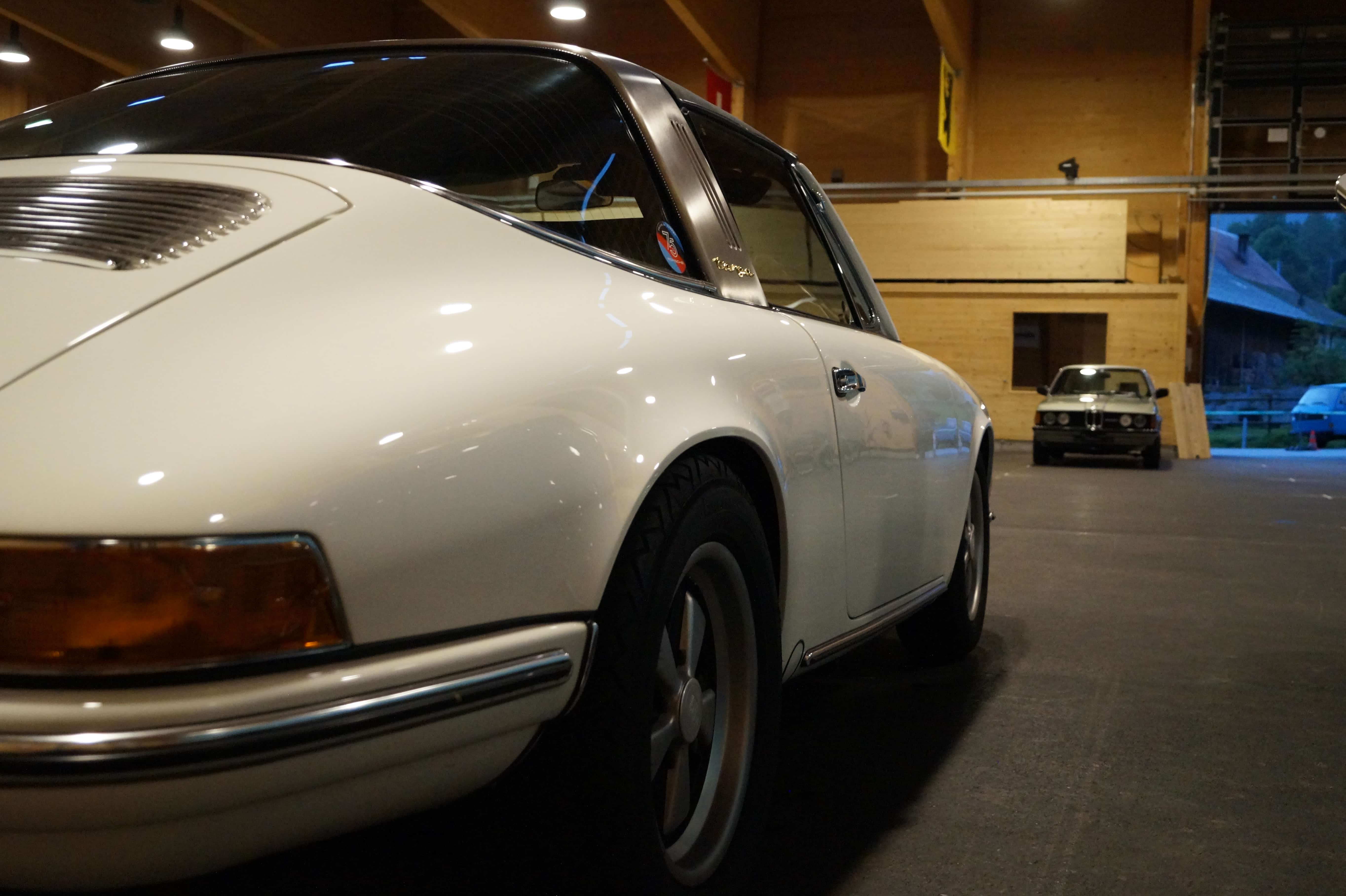 Klassischer Sportwagen am Oldtimertreffen